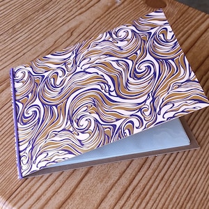 Álbum de fotos mini de 4 x 6, dorado, berenjena, marfil, espirales y ondas, plano, cartón fino