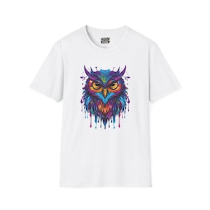 Buntes Eulen-Grafik-T-Shirt, Boho Eulen-Shirt, Unisex T-Shirt, Geschenk für Tierliebhaber, Natur-Themen-Kleidung