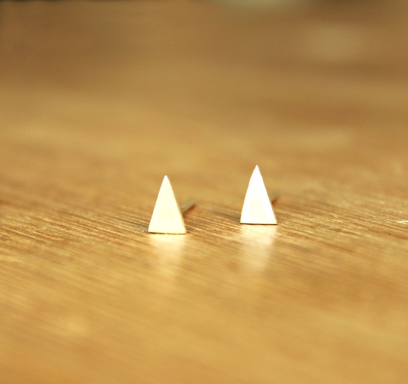 Tiny Triangle stud Earrings geometric single mini banner flag-Sterling Silver image 1