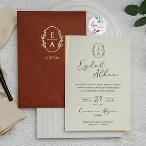 Convite de casamento com detalhe dourado monogramado, convite de casamento de luxo com folha de ouro, convite de casamento personalizado, convite formal