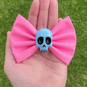 Pink Skull Hair Bow, Blue Skull Bow, Halloween Accessories, Rockabilly Bow, Punk Hair Clip, Gothic Hair Bow, Pin up, Pastel Skeleton