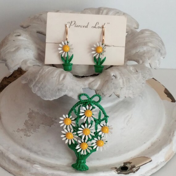 1960s daisy enamel flower basket pin or brooch an