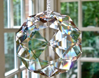 Grand Suncatcher en cristal, entièrement Swarovski, prisme de cristal  suspendu, décor de fenêtre en clair ou AB Dahlia Grande, Heartstrings par  Morgan -  France