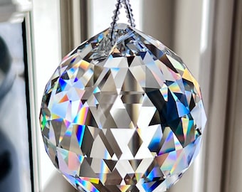 Swarovski 8558 bol van 60 mm, enorme Swarovski-kristallen bol suncatcher, raamhanger, produceert prachtige regenbogen - "SIMPLICITY TRENTA"