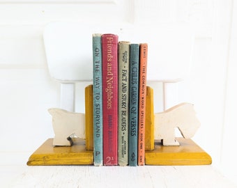 Vintage Dog Bookends, Vintage Wood Bookends, Dog Folk Art, Bookends for Child's Room, Vintage Playroom Nursery Bookend, Scottie Dog Bookends