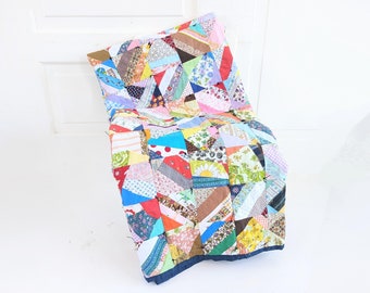 Vintage Scrap Quilt, Vintage Quilt, Vintage Crazy Quilt, Vintage Twin Quilt, Vintage Patchwork Quilt, Colorful Vintage Quilt, Double Quilt