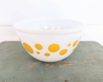 Vintage Hazel Atlas Glass Bowl, Vintage Yellow Polka Dot Bowl, White Milk Glass Bowl, Atomic Yellow Dot Bowl, Yellow Polka Dot Federal Bowl