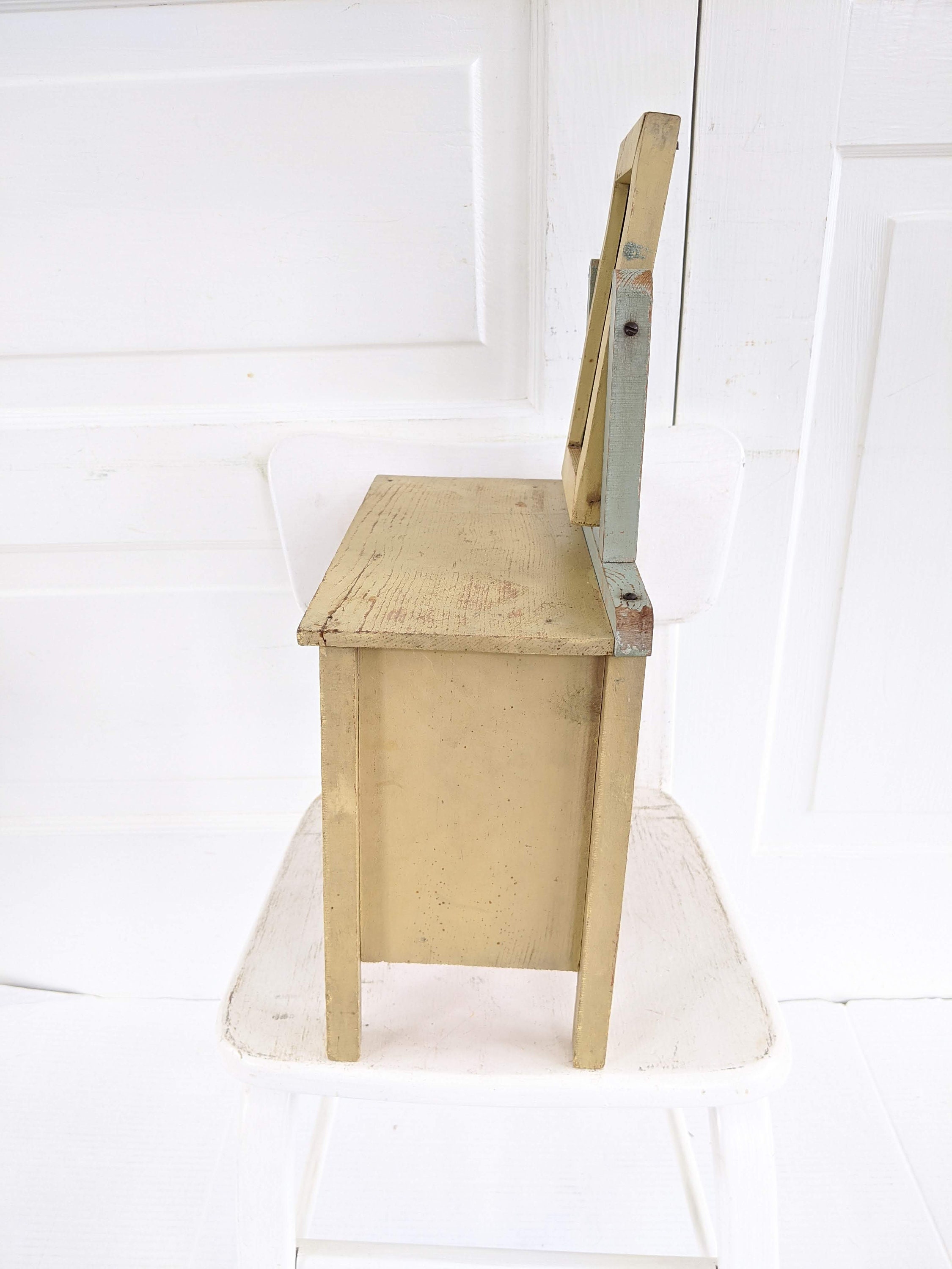 Charmant ancien petit meuble Art Déco avec miroir - Poupée