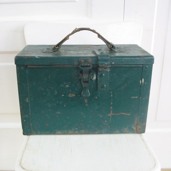 Vintage Metal Box Green Ammunition Military Industrial Primitive Storage
