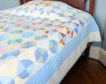 Vintage Circle Quilt, Vintage Hand Sewn Quilt, Colorful Quilt, Vintage Scrap Quilt, Vintage Full Quilt, Reversible Quilt, Floral Quilt