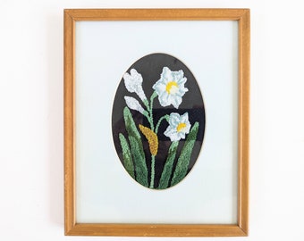 Vintage Floral Embroidery, Vintage Daffodil Embroidery, Vintage Floral Needlepoint, Vintage Daffodil Needlepoint, Small Floral Embroidery