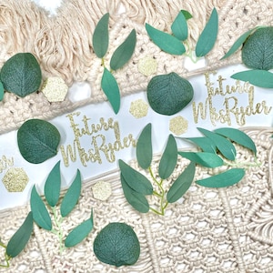 Future Mrs, Green Bridal Shower, Custom Confetti, Leaf Confetti, Custom Name, Bridal Shower Decor, Wedding Shower, Boho Bridal Shower