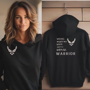 Weiblicher Luftwaffen-Krieger-Hoodie - weibliches veteranes-dienstmitglied mit Kapuze Sweatshirt für veteranentag, muttertag, unterstütze unsere truppen. Unisex