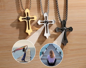 Collana personalizzata con proiezione fotografica, ciondolo a croce personalizzato con foto, regalo commemorativo per i propri cari, regalo fotografico unico per lei e per lui.