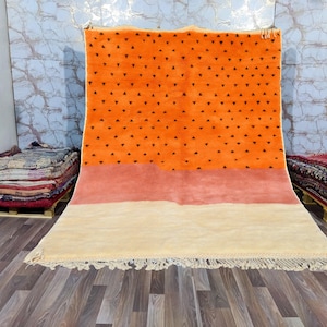 Mrirt rug, Moroccan rug, Wool Boho Berber rug, Azilal rug, Custom Handmade Beni ourain rug, 8x10 Tapis Berbère, Teppich, Orange Pink Beige.