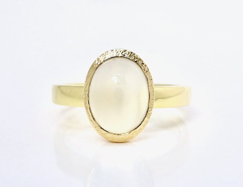 Moonstone Solitare 18k Yellow Gold Ring, Moonstone Gold Ring, Birthstone Ring, Alternative Wedding Ring, Moonstone Wedding Ring image 5