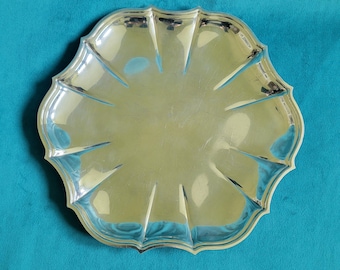 International Silver Company Chippendale 11" Scalloped Tray #6321 | Silver Plate Serving Tray