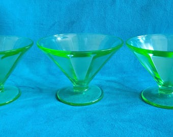 Fenton Uranium Florentine S/3 Footed Glass Dishes