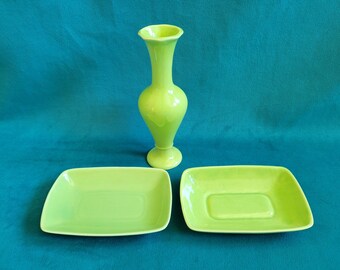 Vintage American Pottery Chartreuse Green Bud Vase & Small Dishes S/3