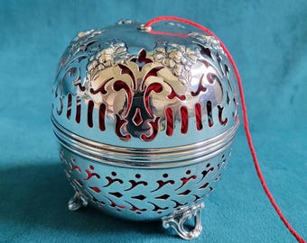 Spaulding & Co Sterling Silver Pierced String Ball