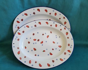 Vintage Enamelware Strawberry Trays S/2