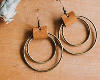 Bronze and Leather Hoop Earrings, Hoop Earrings, Double Gold Rings, Hypoallergenic, Brown Leather Bars, Antique Gold Earrings, Boho Earrings