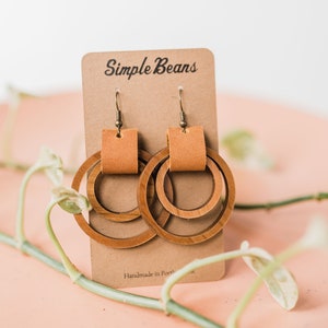 Bronze and Leather Hoop Earrings, Hoop Earrings, Double Gold Rings, Hypoallergenic, Brown Leather Bars, Antique Gold Earrings, Boho Earrings Wooden Rings