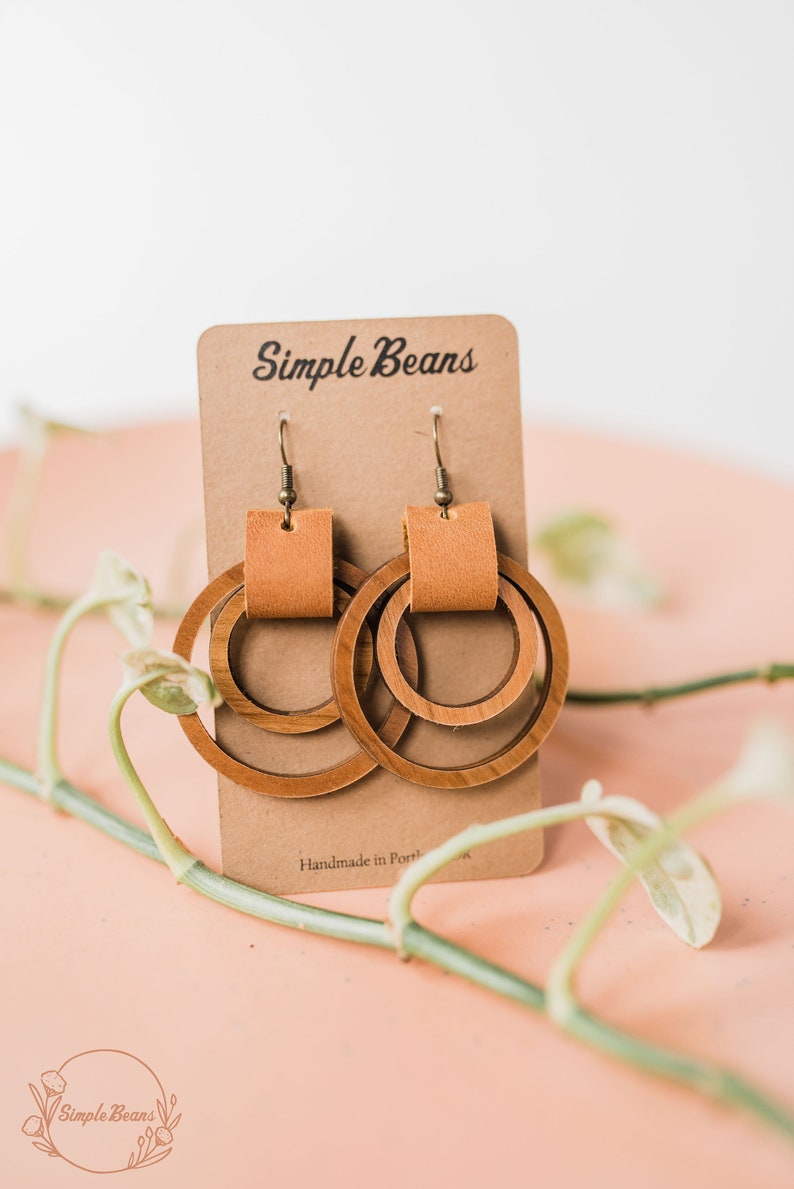 Bronze and Leather Hoop Earrings, Hoop Earrings, Double Gold Rings, Hypoallergenic, Brown Leather Bars, Antique Gold Earrings, Boho Earrings Wooden Rings