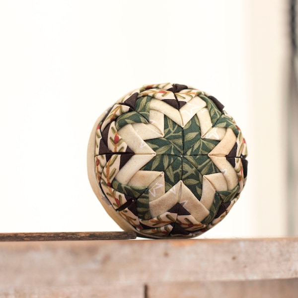 DIY Traditional Quilted Fabric Ball Christmas Ornaments Pattern and Tutorial Digital Download