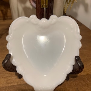 1940s Heart-Shaped Milk Glass Trinket Dishes, Kemple Glass  - Set of 2