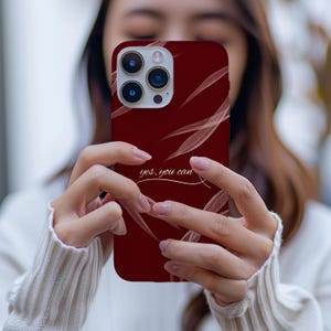 Coque de portable bordeaux avec citation motivante inspirante pour iPhone 16, 15, 14, 13, 12, Samsung S24Ultra, S23, S22, Pixel 9Pro XL, 8Pro et plus