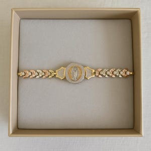 Holy Trinty Bracelet (symbolic for the three tones and spirtual meaning) Pulsera Santisima Trinidad