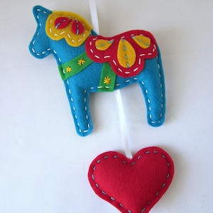 Teal Felt Dala Horse Wall Hanging with Heart – Handmade Scandinavian Folk Art Decor – Large Ornament or Wall Decoration – Personalized Gift