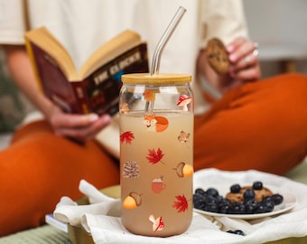 Taza de café helado Autumn Fox de vidrio con tapa y pajita, 16 oz