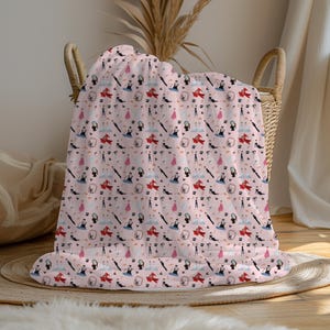 Audrey Hepburn Pink Plush Fleece Blanket: Icon Collage Throw