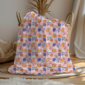 Gilmore Girl Pink Plush Blanket, Gilmore Icons Soft Fleece Throw Blanket for Home, Perfect Gift for Gilmore Girl Fans & Collectors