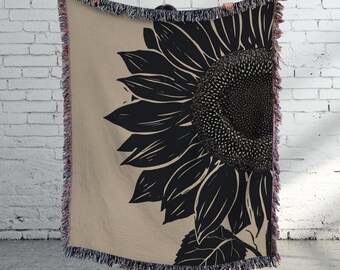 Sunflower Art Woven Blanket Yellow Nature Decor Throw Floral Comfort Blanket Cottagecore Gift for Friend Tapestry Gold Pattern Birthday Gift