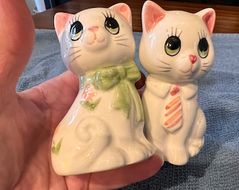Truly Rare Lefton Big Green Eyes Salt and Pepper Set, Boy Cat with Tie, Girl Cat with Bow, White Kitty Cat, Made in Korea, Vintage 1980s
