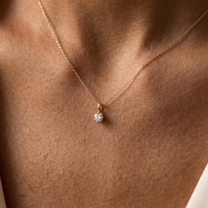 Delikatny złoty naszyjnik z pojedynczym ogniwem | Minimalistyczny wisiorek z diamentem cyrkoniowym | Elegancki łańcuszek warstwowy | Hipoalergiczna biżuteria na prezent dla niej