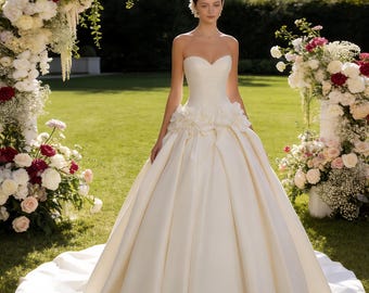 Royal Ivory Satin Sweetheart Off-the-Shoulder Wedding Dress With 3D Floral Waist,Corset Back Strapless Ball Gown,Gift forBride,PrincessDress