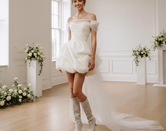 Vestido de novia corto elegante en blanco marfil con hombros descubiertos y dobladillo abullonado, minivestido de novia moderno, vestido de novia personalizado, vestido de cumpleaños, vestido de cóctel de graduación.