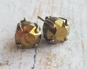 Stud earrings, gold earrings, gold studs, dorado studs, jewelry, jewellery, earrings, bridal earrings, vintage earrings, brass studs, studs