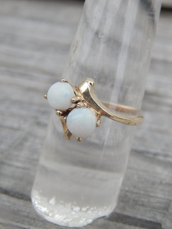 Vintage Natural Opal 10K Yellow Gold Ring Size 7.5 - image 4