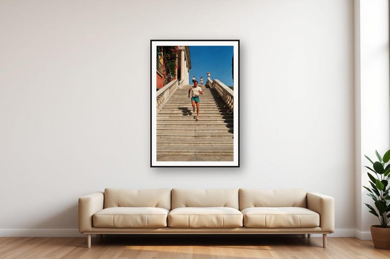 Impression d'escalier | Escalier de villa vintage, photo de fitness rétro (Téléchargement numérique) image 1