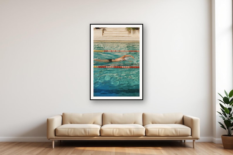Lámina decorativa de estilo vintage para piscina de villa con nadador / Decoración para entrenamiento físico estilo libre (descarga digital) imagen 1