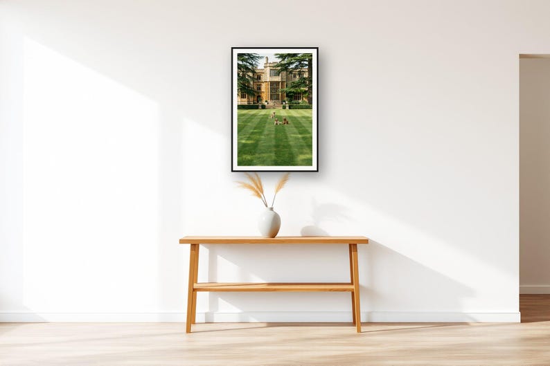 English Setter Wall Art art print displayed above an entry console table