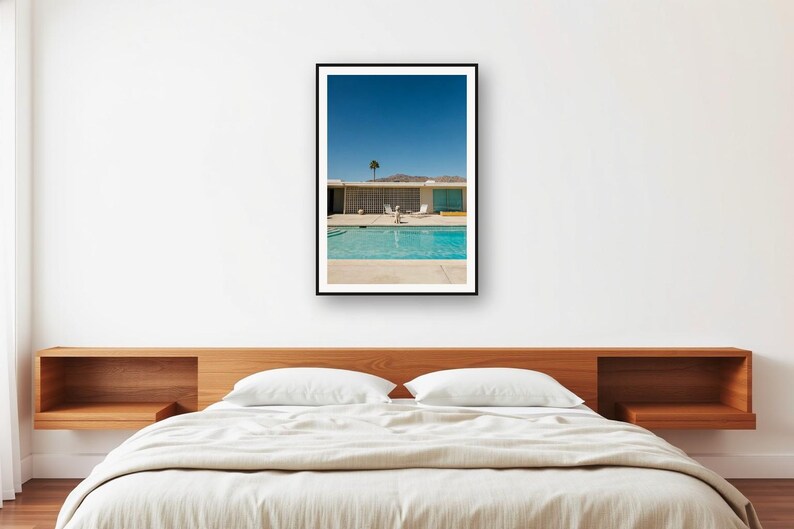 Fotografía de un caniche estándar en la piscina de Palm Springs / Fotografía canina de mediados de siglo (descarga digital) imagen 2