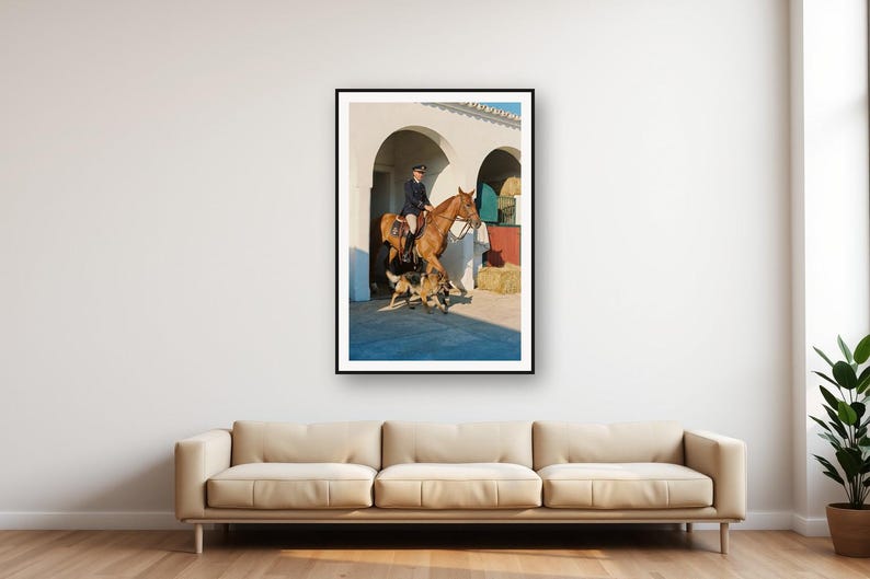 Estampado de perro y jinete de pastor holandés / Foto vintage de establo (descarga digital) imagen 1