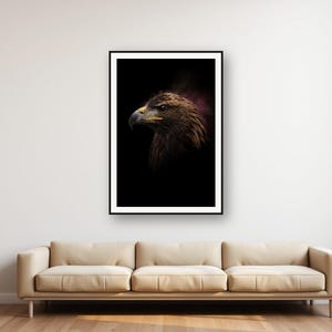 Lámina decorativa de águila real para pared / Lámina con borde de latón, decoración de aves en negro y dorado (descarga digital) imagen 1