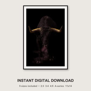 Quadro da parete con toro / Stampa animale con corna in ottone / Decorazione di lusso in nero e oro (Download digitale) immagine 3